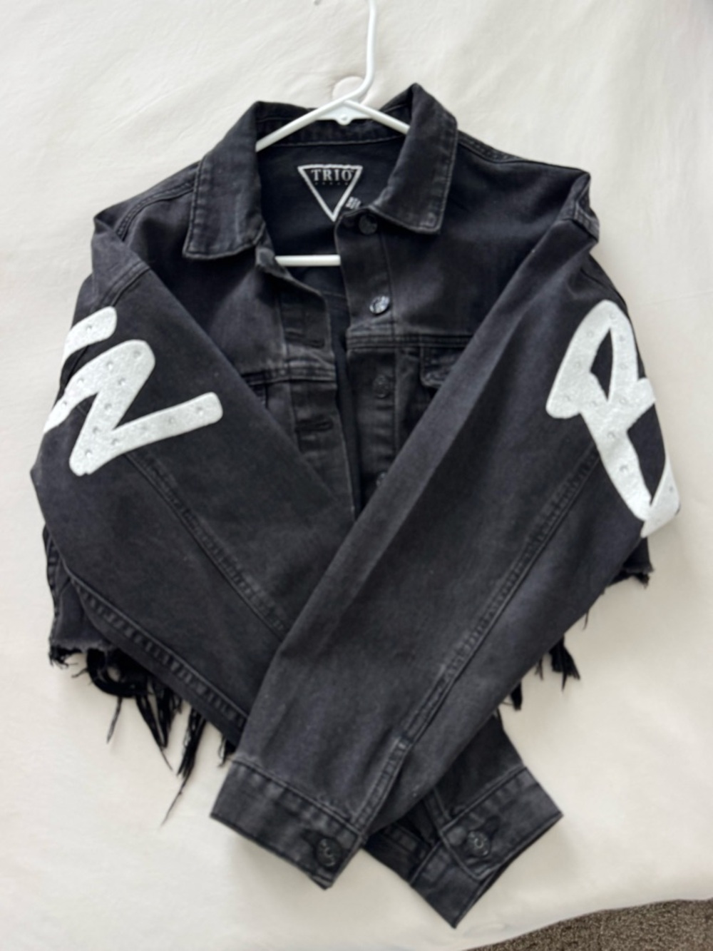 Trio Urban Brooklyn cropped black denim jacket S/M